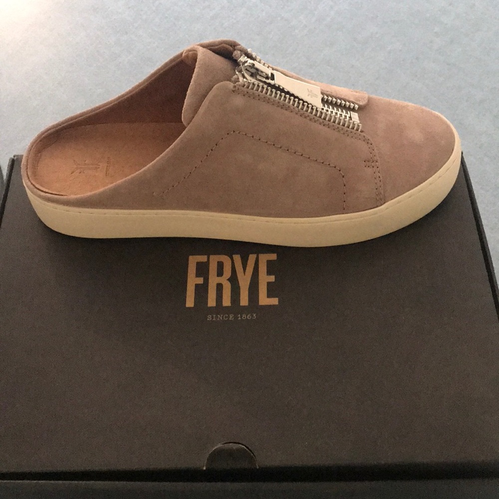FRYE Lena ZIP Mule Brand New in Box